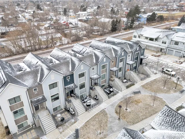 a picture of city view with a outdoor space