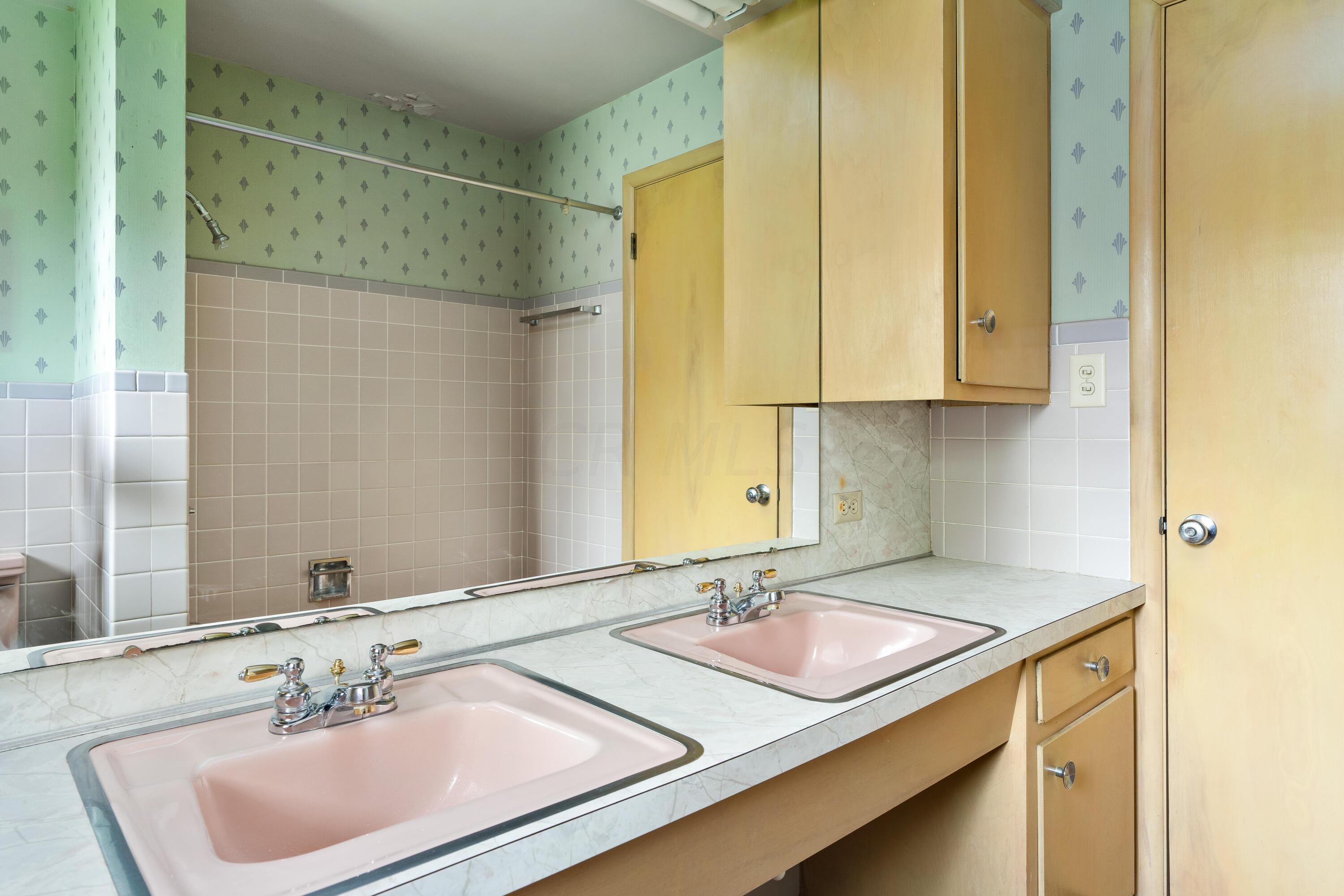 3885 Chevington Road Columbus, OH 43220 - Photo 26 of 34 3885 Chevington Rd_28