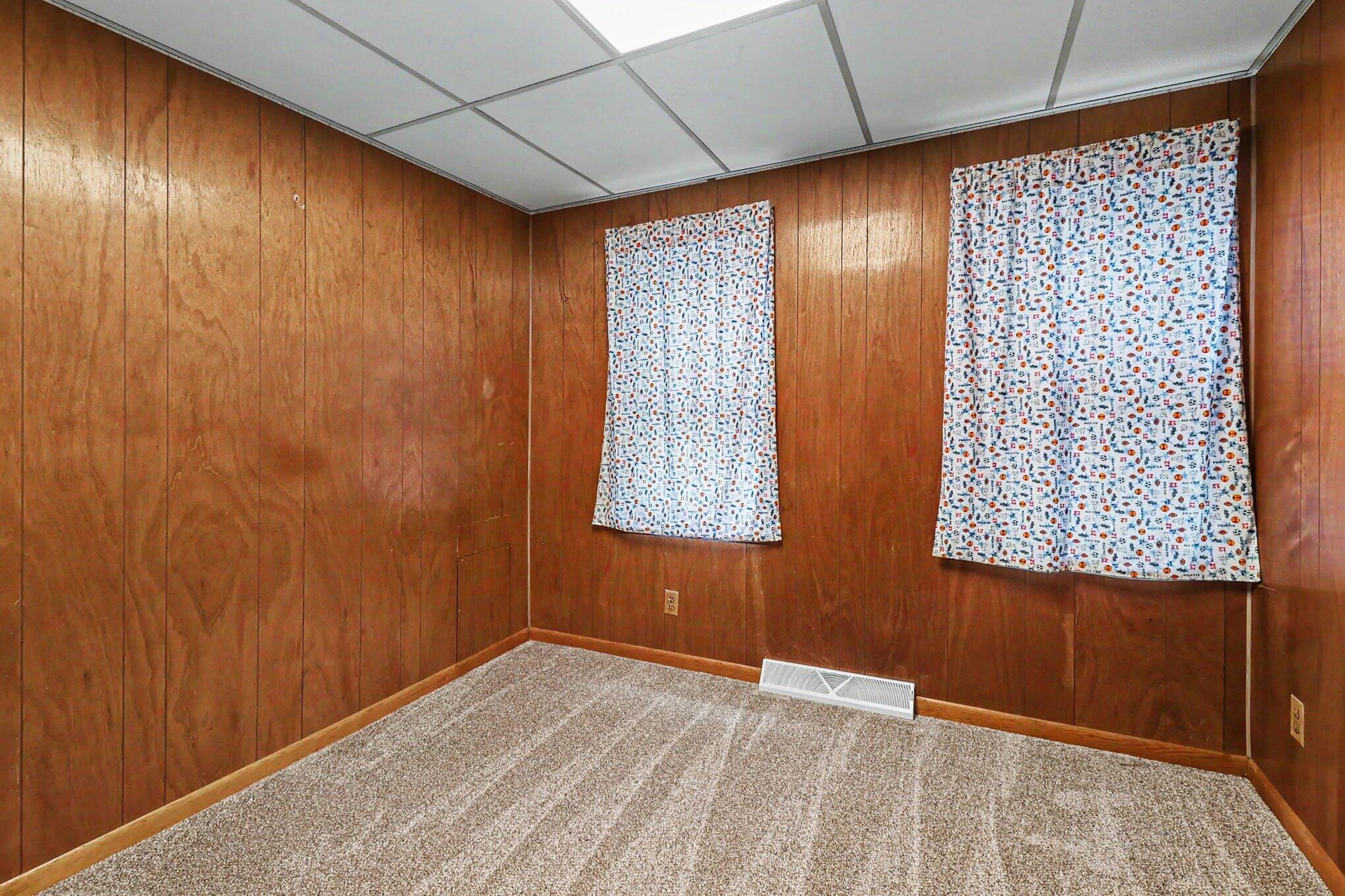 286 3rd Street Manistee, MI 49660 - Photo 12 of 24 017_file_2031