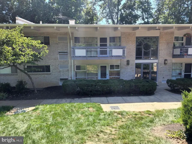 $230,000 | 7723 Donnybrook Court, Unit 105, Annandale, VA 22003