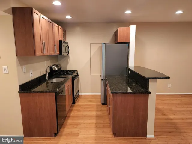 $230,000 | 7723 Donnybrook Court, Unit 105, Annandale, VA 22003