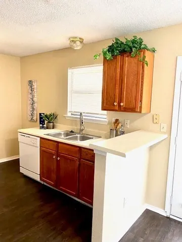 $1,995 | 823 Wyndham Place, Arlington, TX 76017