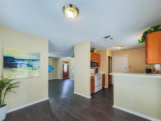 $1,995 | 823 Wyndham Place, Arlington, TX 76017