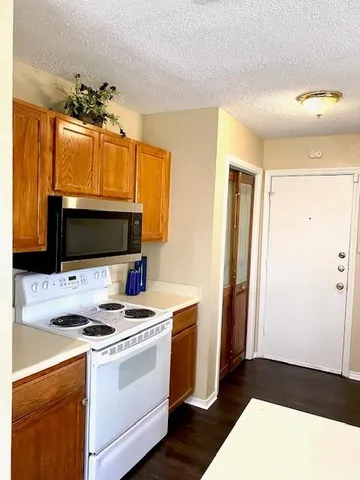 $1,995 | 823 Wyndham Place, Arlington, TX 76017