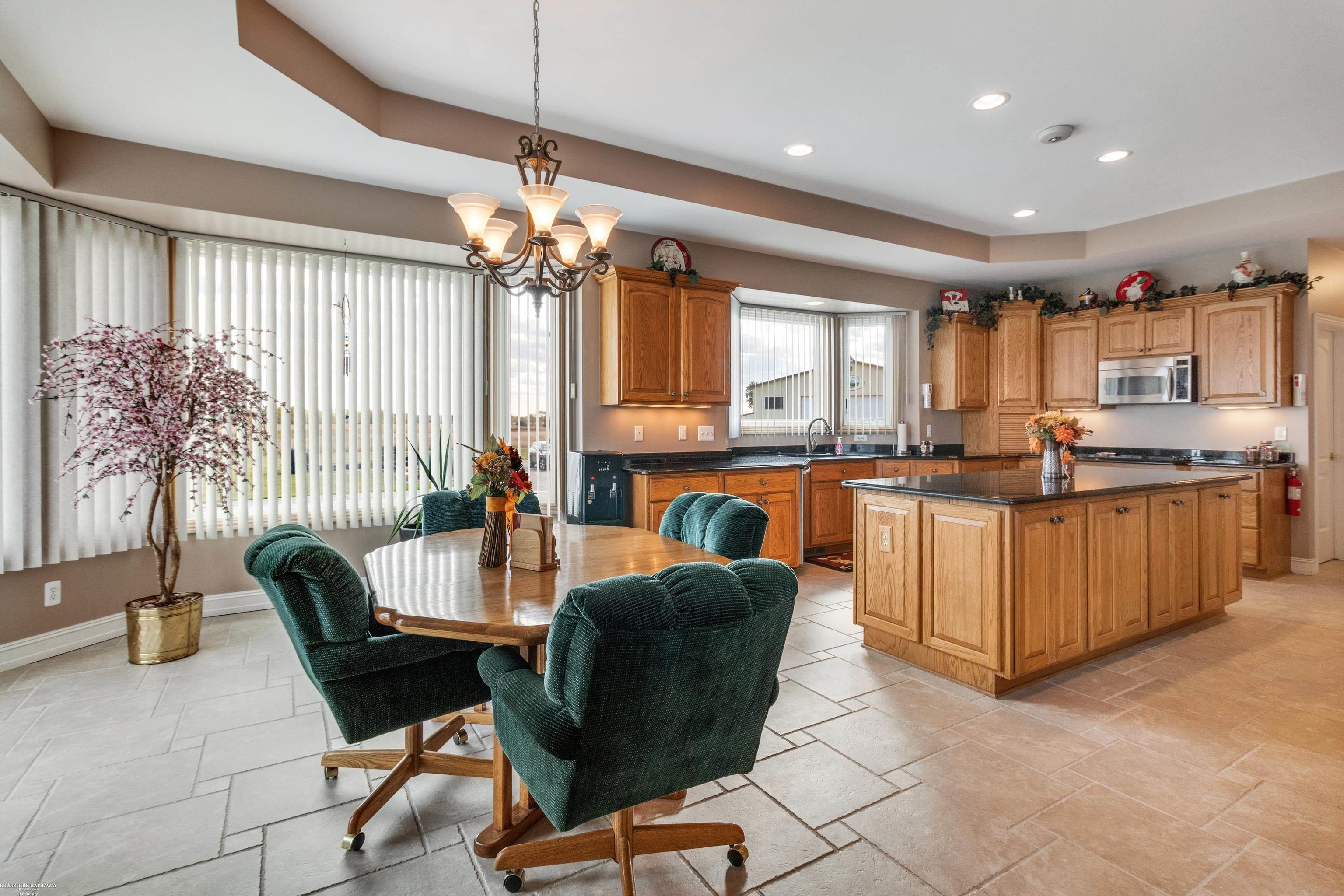 6692 Perry Road Yale, MI 48097 - Photo 26 of 88 Dining