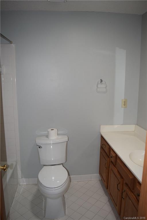 324 Kimmswick Road Charlotte, NC 28214 - Photo 9 of 23 Gallery Image 9
