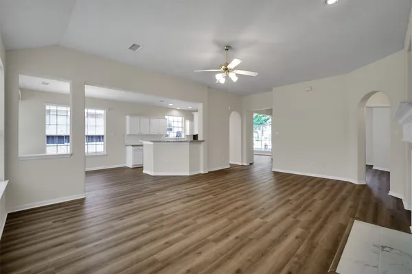 $2,600 | 59 Hidden Meadow Drive, The Woodlands, TX 77382