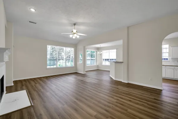 $2,600 | 59 Hidden Meadow Drive, The Woodlands, TX 77382