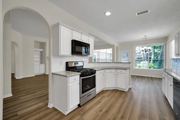 $2,600 | 59 Hidden Meadow Drive, The Woodlands, TX 77382