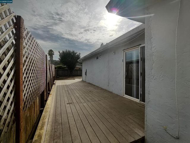 $789,000 | 1665 Center Road, Novato, CA 94947