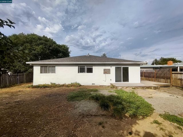 $789,000 | 1665 Center Road, Novato, CA 94947