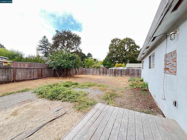 $789,000 | 1665 Center Road, Novato, CA 94947