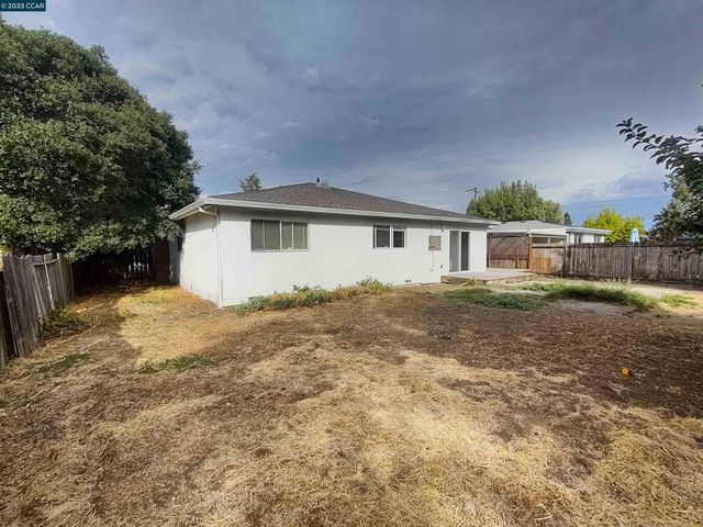 $789,000 | 1665 Center Road, Novato, CA 94947
