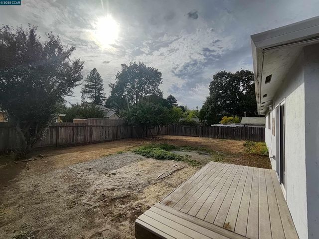 $789,000 | 1665 Center Road, Novato, CA 94947