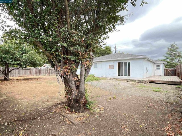 $789,000 | 1665 Center Road, Novato, CA 94947