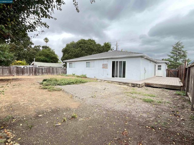 $789,000 | 1665 Center Road, Novato, CA 94947