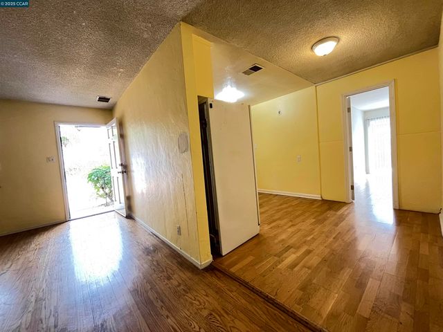 $789,000 | 1665 Center Road, Novato, CA 94947