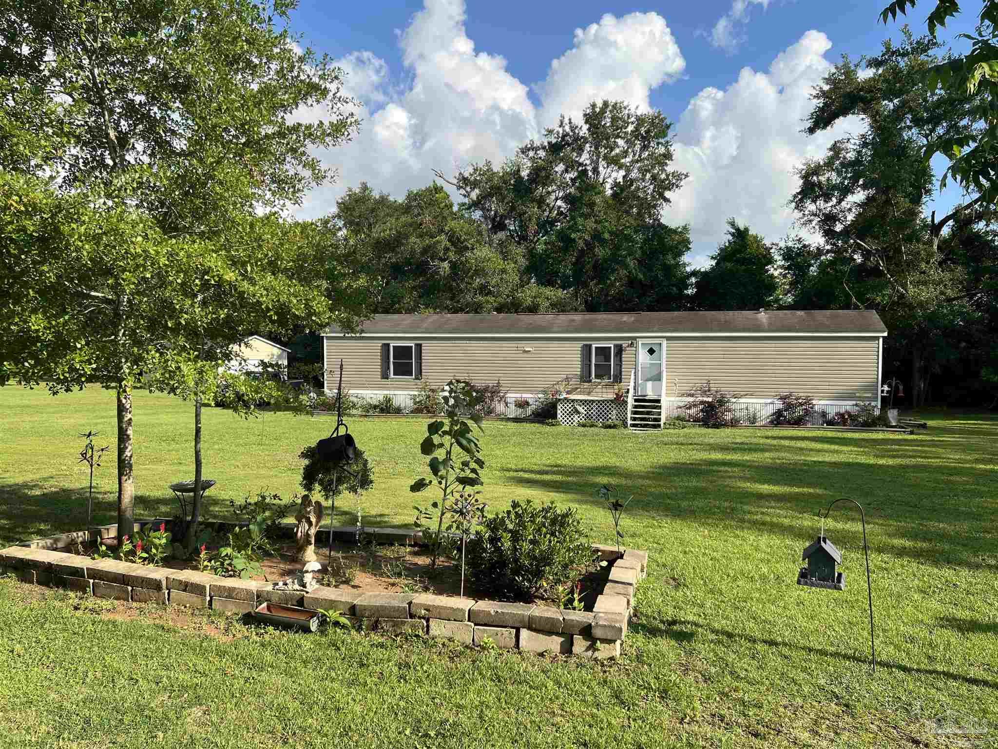 551 Earl Gene Road Cantonment, FL 32533 - Photo 2 of 24 Gallery Image 2