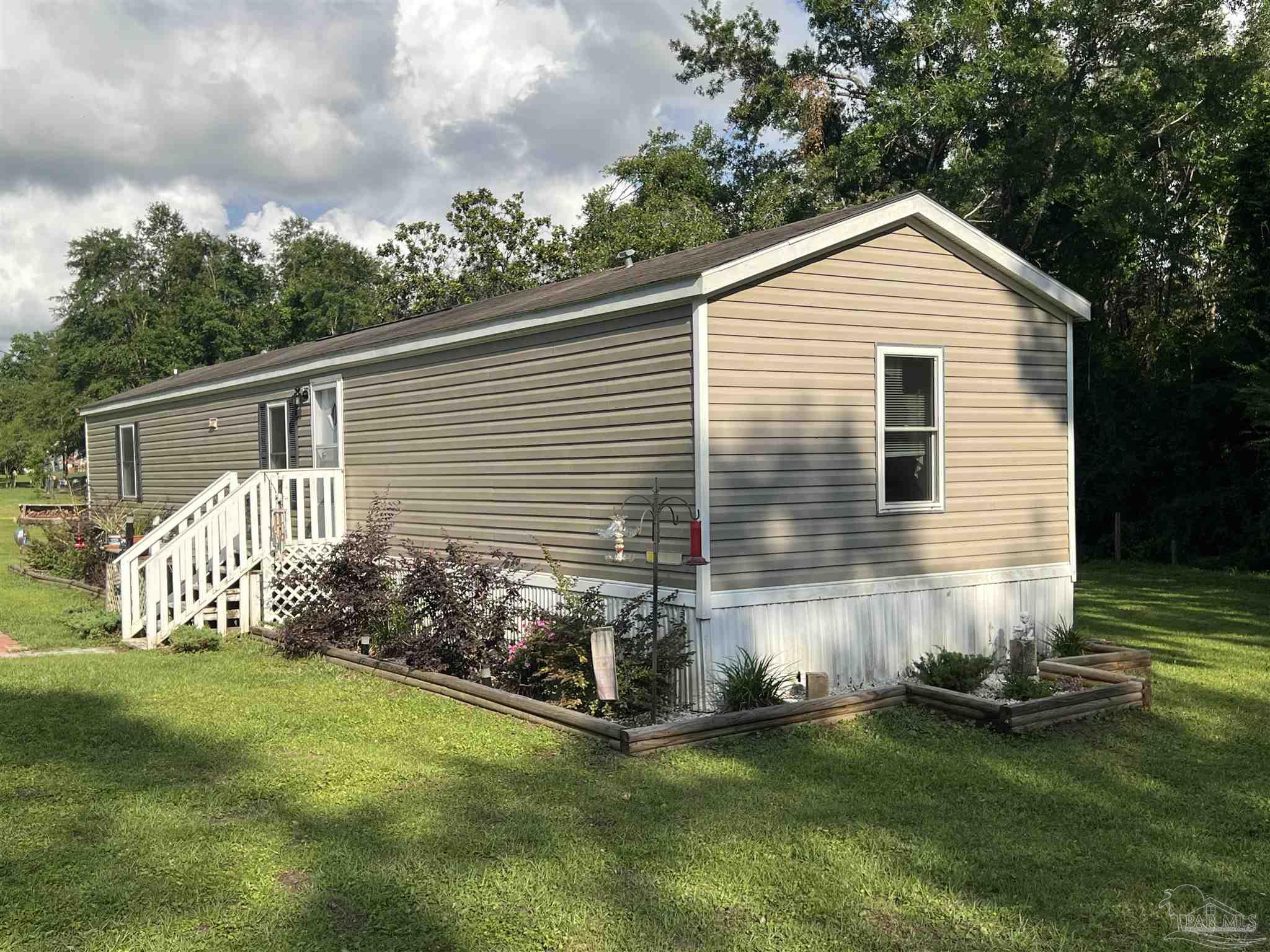 551 Earl Gene Road Cantonment, FL 32533 - Photo 3 of 24 Gallery Image 3