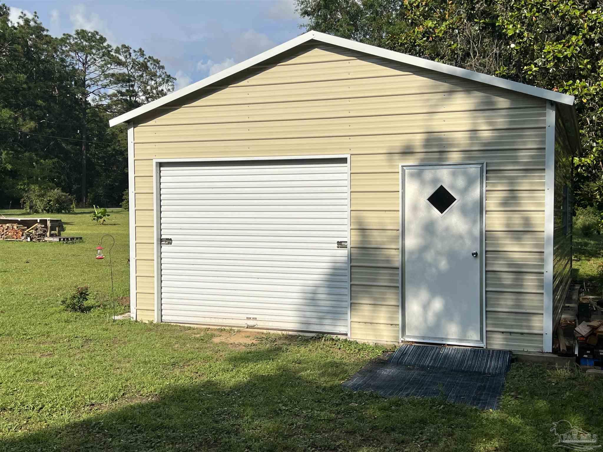 551 Earl Gene Road Cantonment, FL 32533 - Photo 5 of 24 Gallery Image 5