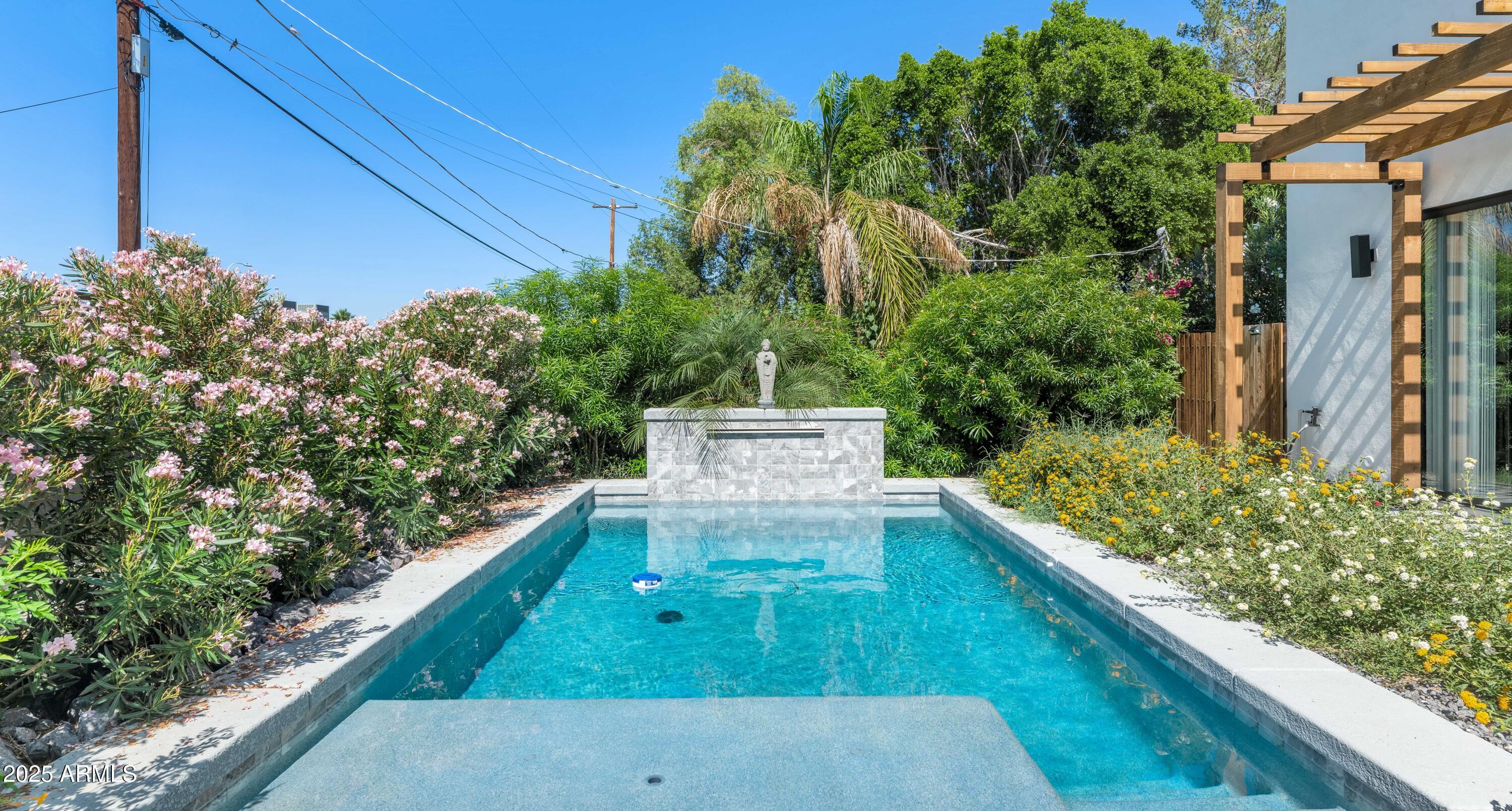 4413 East Turney Avenue Phoenix, AZ 85018 - Photo 3 of 36 _TOD2779