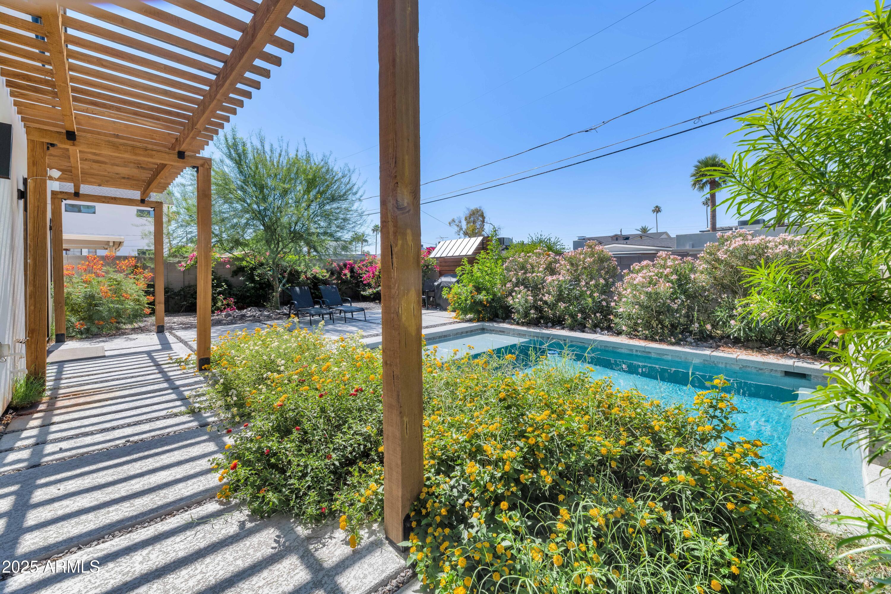 4413 East Turney Avenue Phoenix, AZ 85018 - Photo 4 of 36 _TOD2780