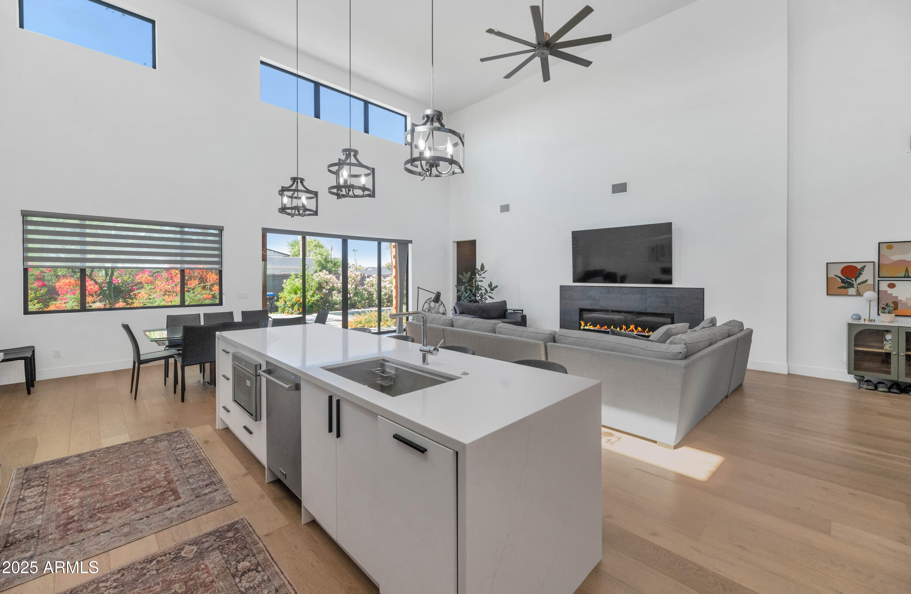 4413 East Turney Avenue Phoenix, AZ 85018 - Photo 10 of 36 _TOD2774