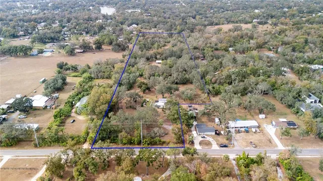 a view of an outdoor space with yard