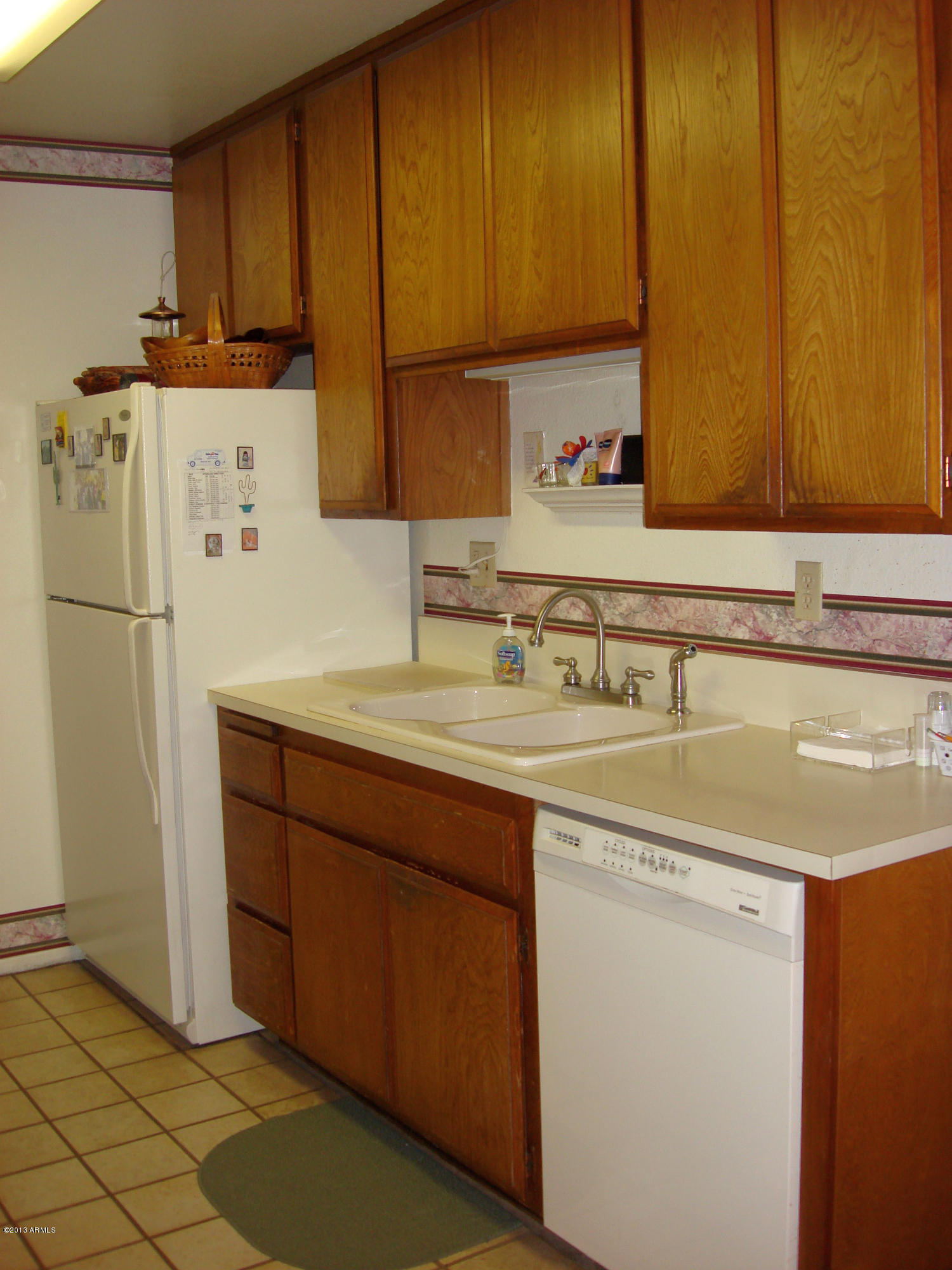 5525 East Thomas Road, Unit J4 Phoenix, AZ 85018 - Photo 12 of 36 Kitchen
