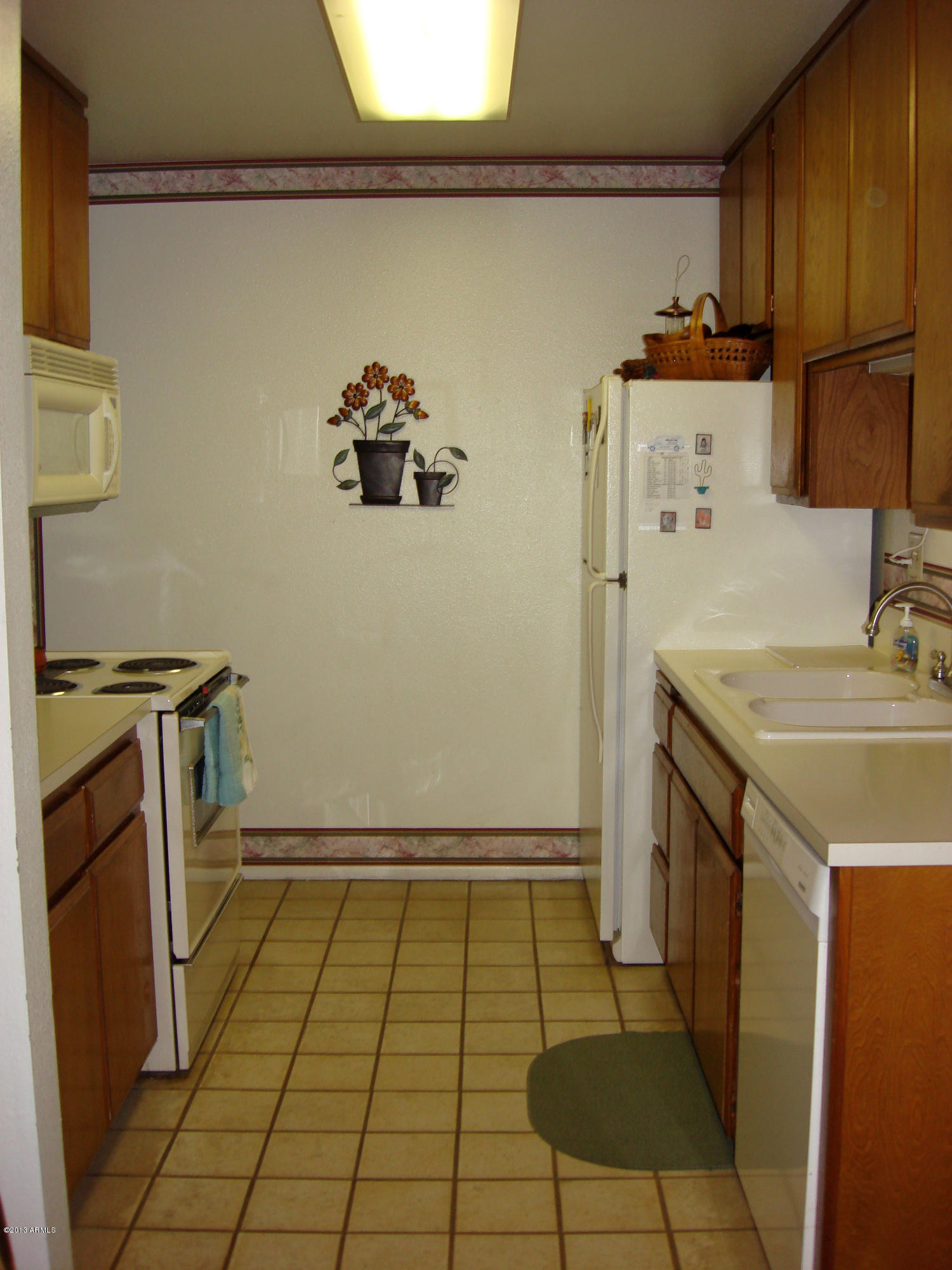 5525 East Thomas Road, Unit J4 Phoenix, AZ 85018 - Photo 10 of 36 Kitchen