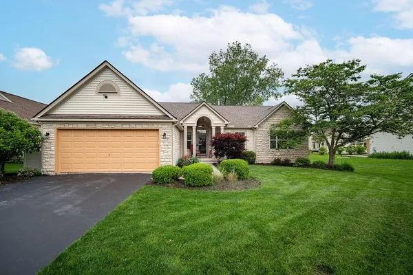 $524,900 | 7192 Redwood Valley Court, Lewis Center, OH 43035
