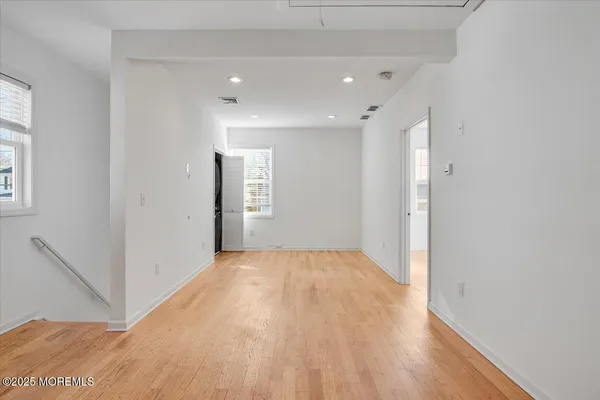 $799,900 | 23 Carlton Street South, Edison, NJ 08837