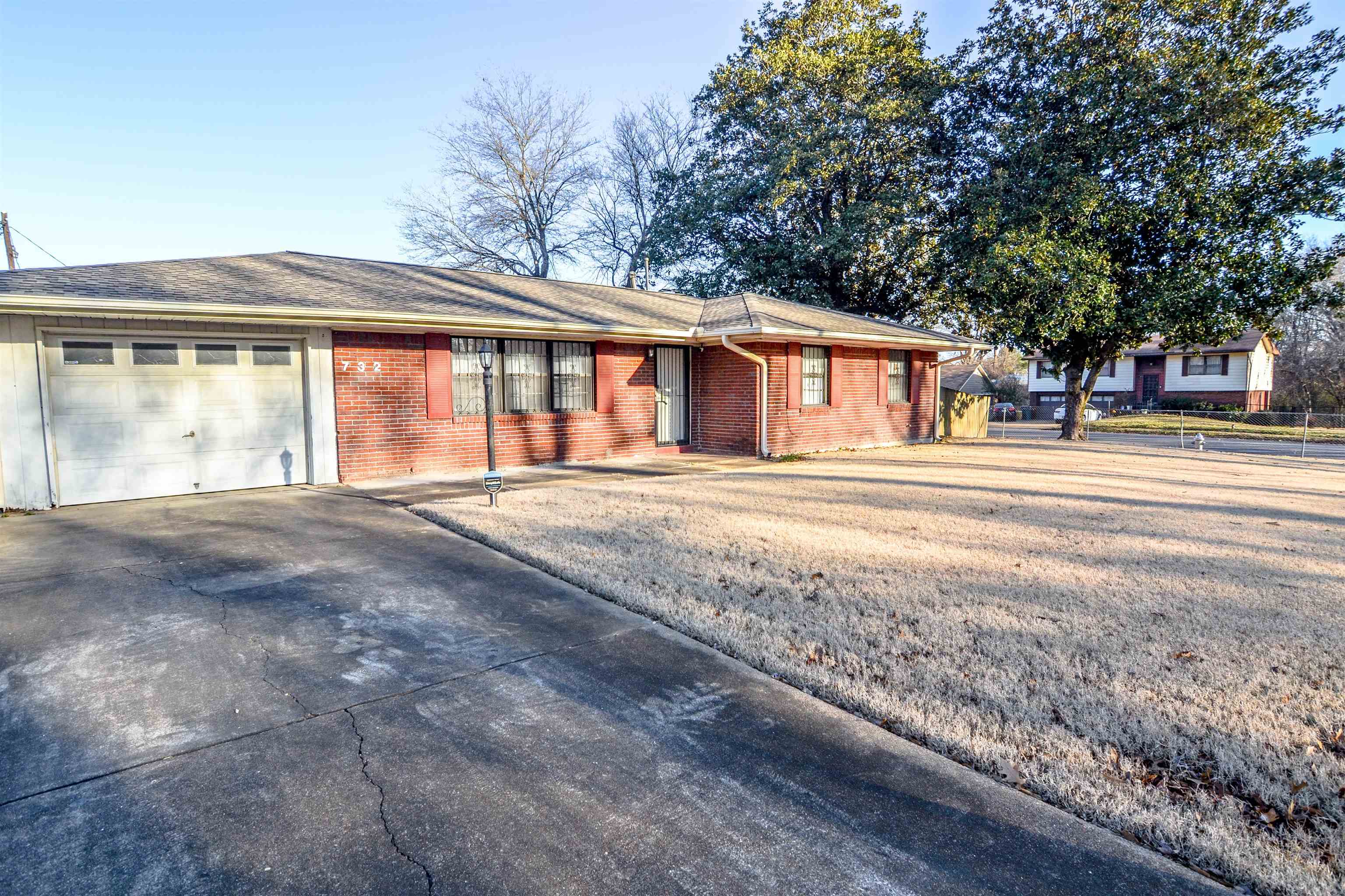 732 Westview Road Memphis, TN 38109 - Photo 3 of 18 Gallery Image 3