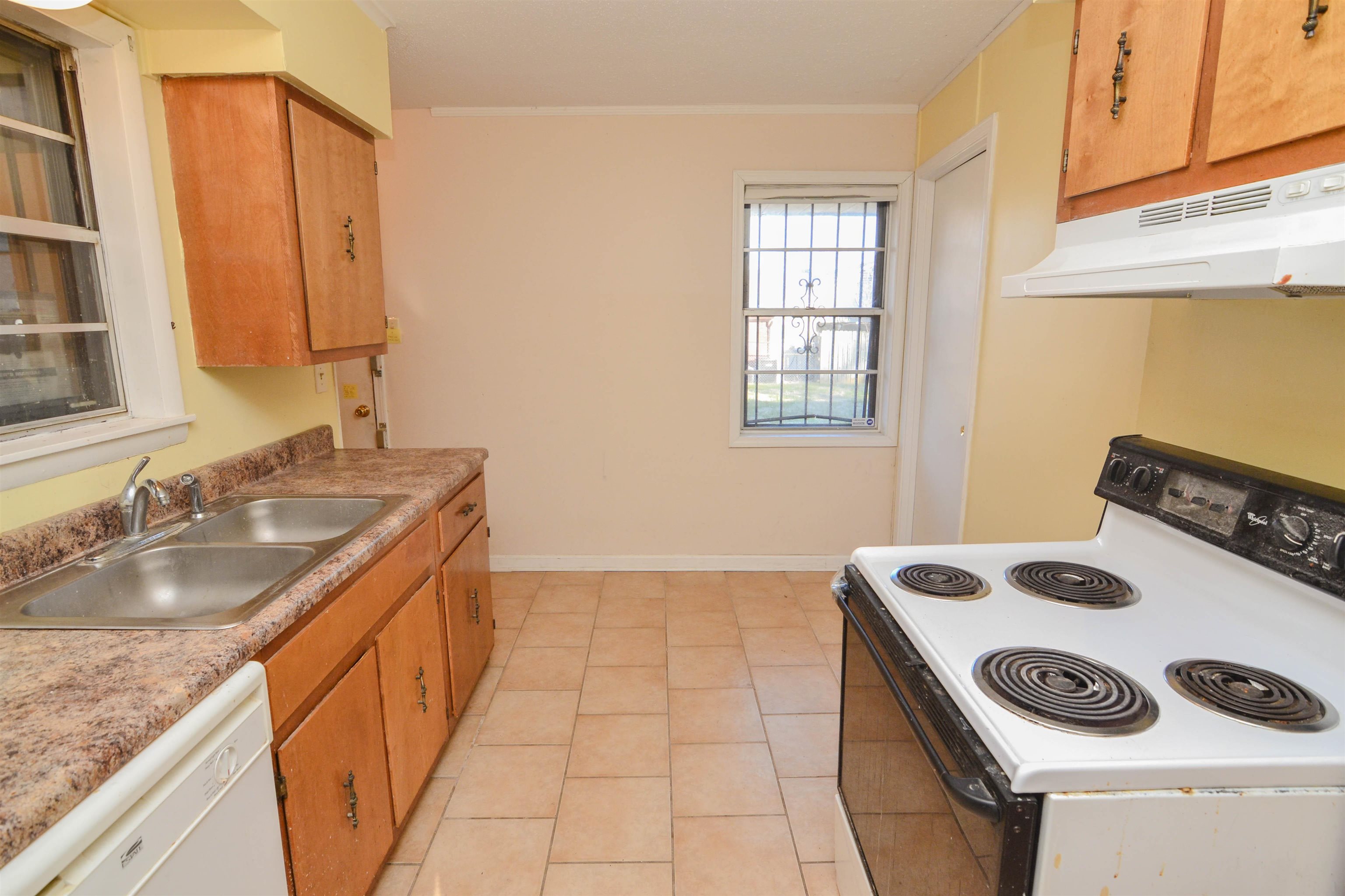 732 Westview Road Memphis, TN 38109 - Photo 7 of 18 Gallery Image 7