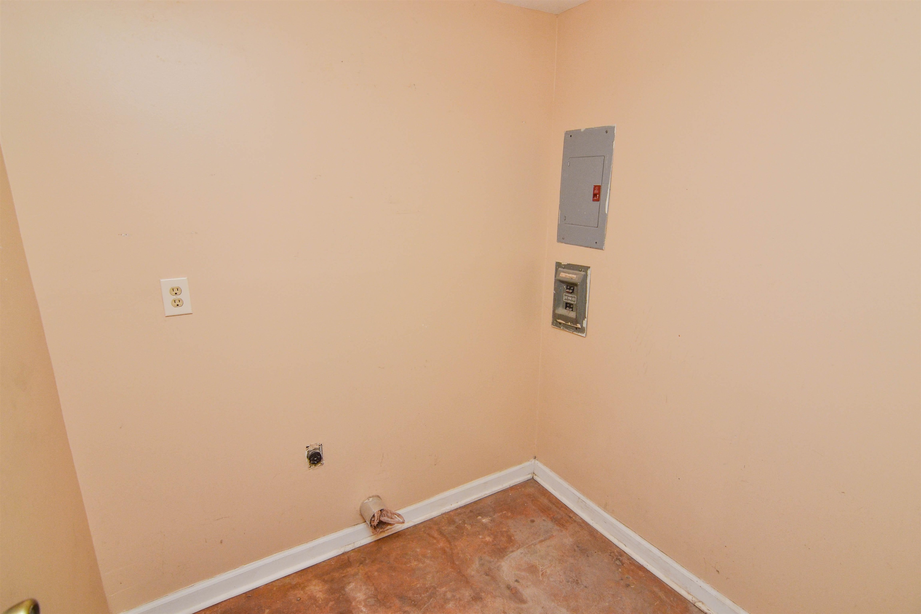 732 Westview Road Memphis, TN 38109 - Photo 8 of 18 Gallery Image 8