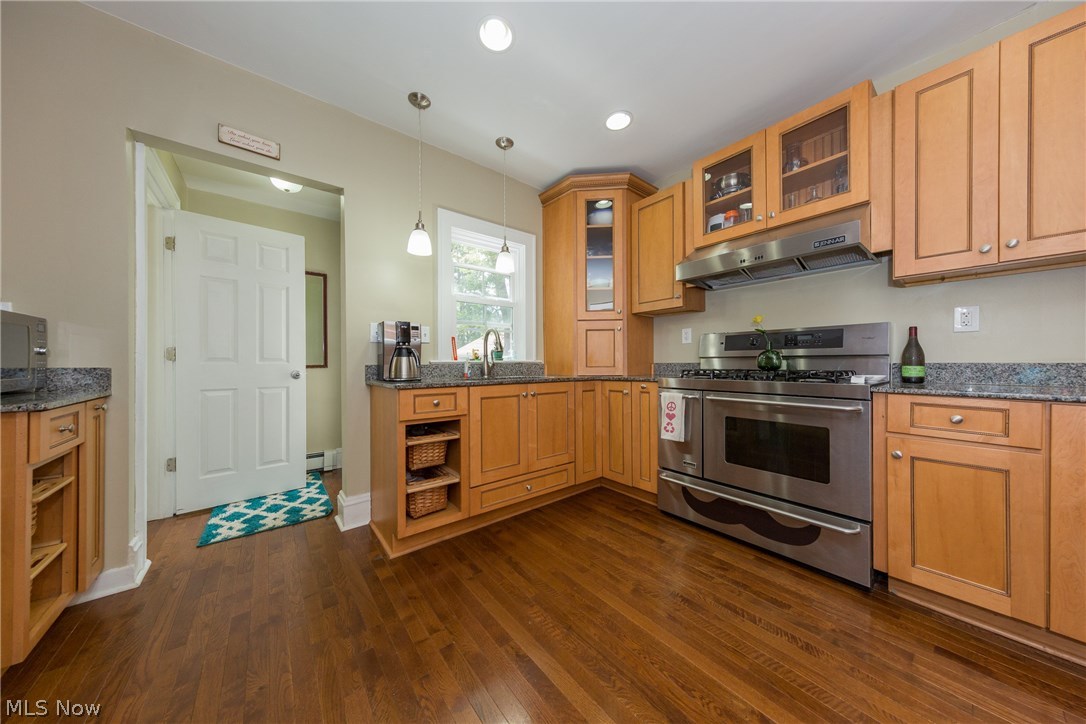 3104 Yorkshire Road Cleveland, OH 44118 - Photo 12 of 35 Gallery Image 12