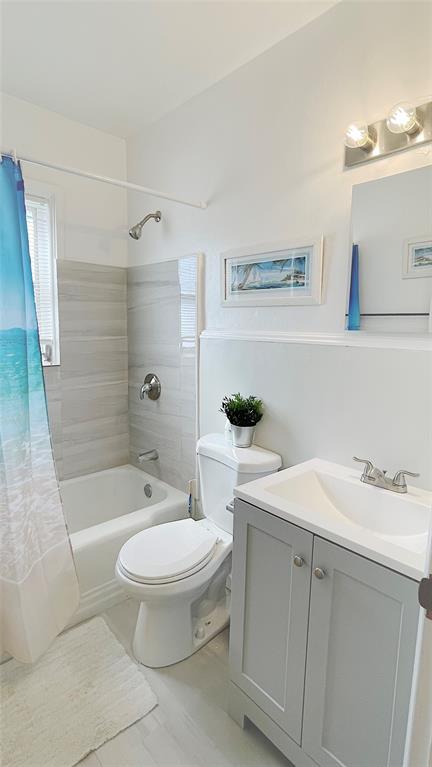 342 Southwest 2nd Avenue Dania Beach, FL 33004 - Photo 25 of 27 a bathroom with a sink toilet and shower