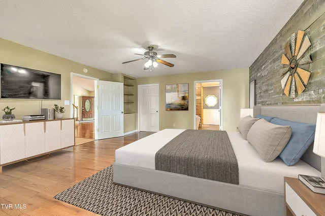 $899,000 | 476 Sportsman Dock Road, Piney Flats, TN 37686