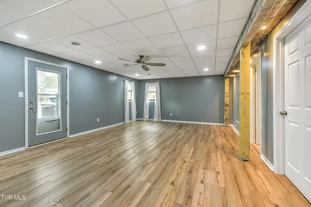 $899,000 | 476 Sportsman Dock Road, Piney Flats, TN 37686