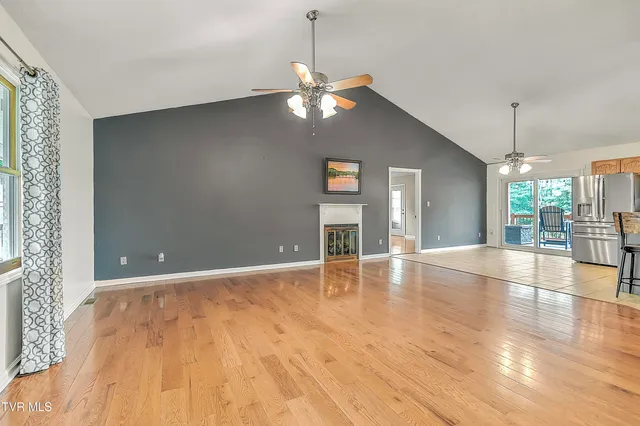 $899,000 | 476 Sportsman Dock Road, Piney Flats, TN 37686