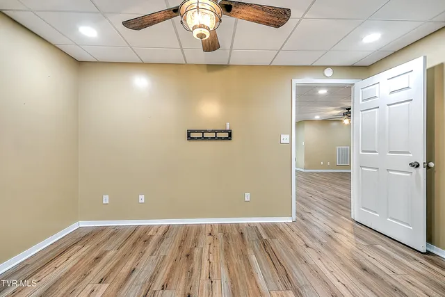 $899,000 | 476 Sportsman Dock Road, Piney Flats, TN 37686