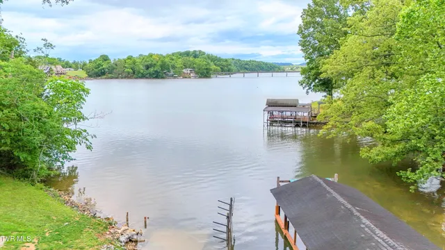 $899,000 | 476 Sportsman Dock Road, Piney Flats, TN 37686