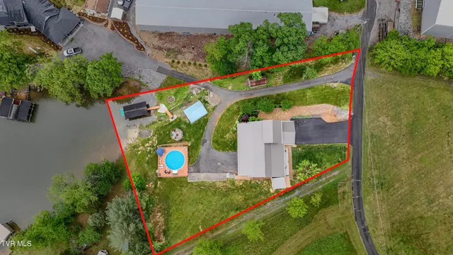 $899,000 | 476 Sportsman Dock Road, Piney Flats, TN 37686
