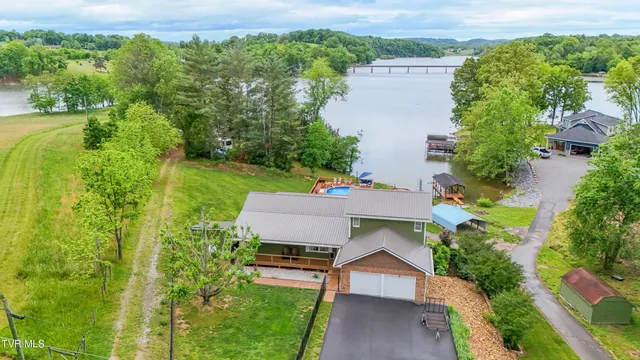 $899,000 | 476 Sportsman Dock Road, Piney Flats, TN 37686