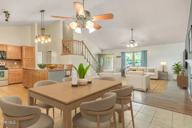 $899,000 | 476 Sportsman Dock Road, Piney Flats, TN 37686