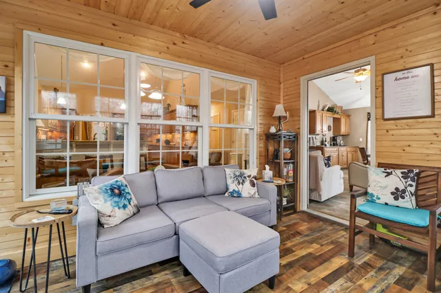 $695,000 | 33 Hemlock Court, Crossville, TN 38558