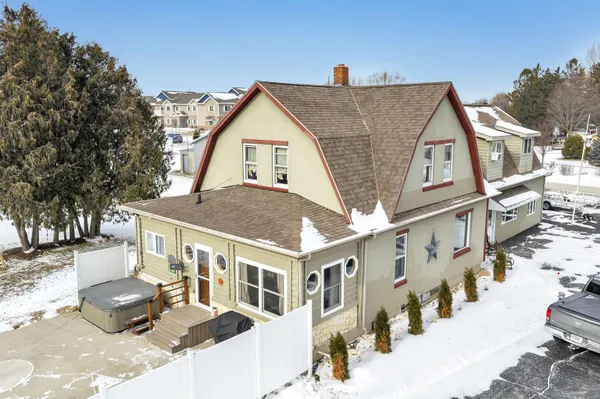 $1,000,000 | 513 North Duluth Avenue, Sturgeon Bay, WI 54235
