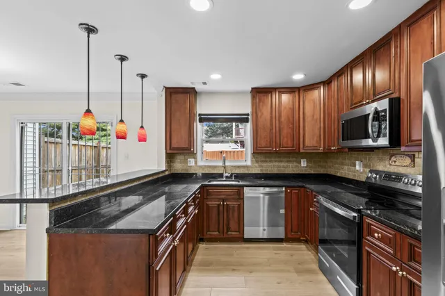 $359,900 | 7724 Swan Terrace, Landover, MD 20785