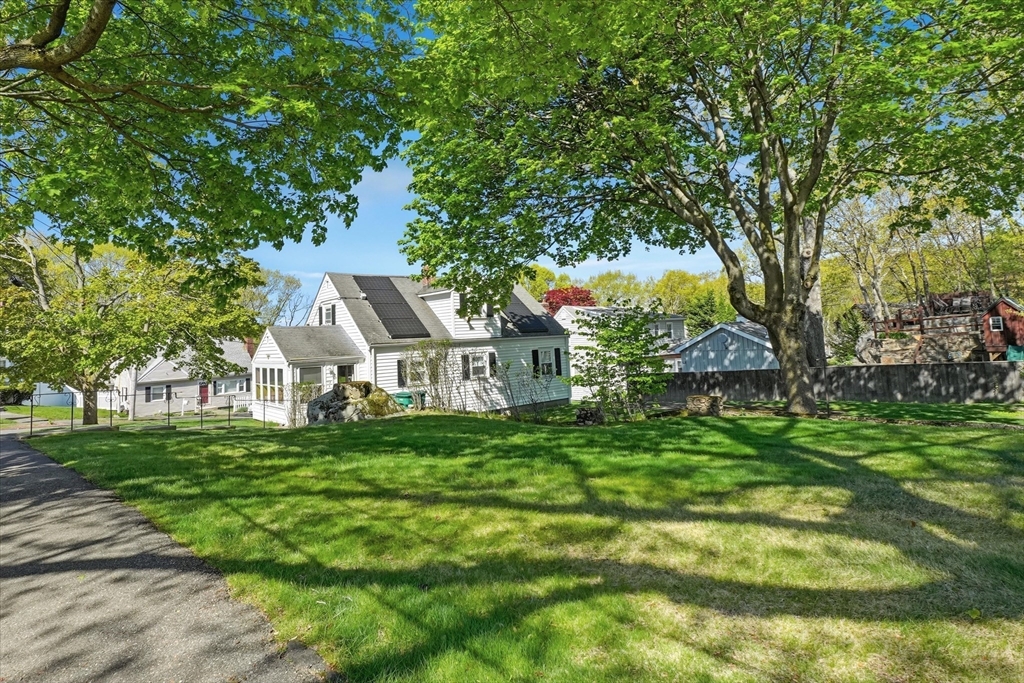 12 Cannon Rock Road Lynn, MA 01904 - Photo 3 of 42