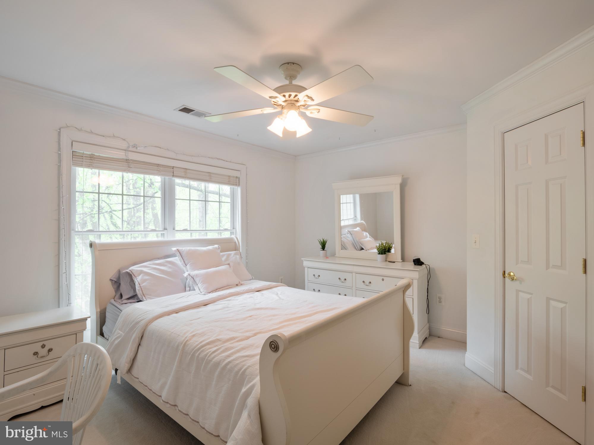 848 Seneca Road Great Falls, VA 22066 - Photo 34 of 52 Gallery Image 34